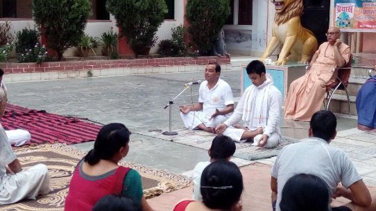 nivi kesari