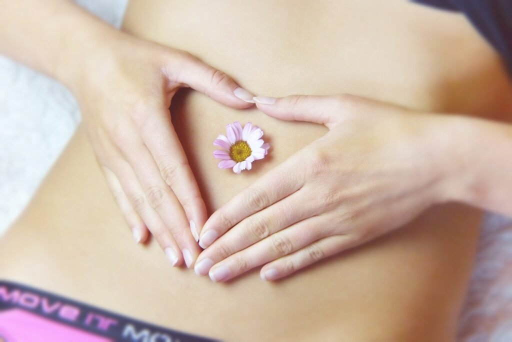 flower-on-the-girl-belly